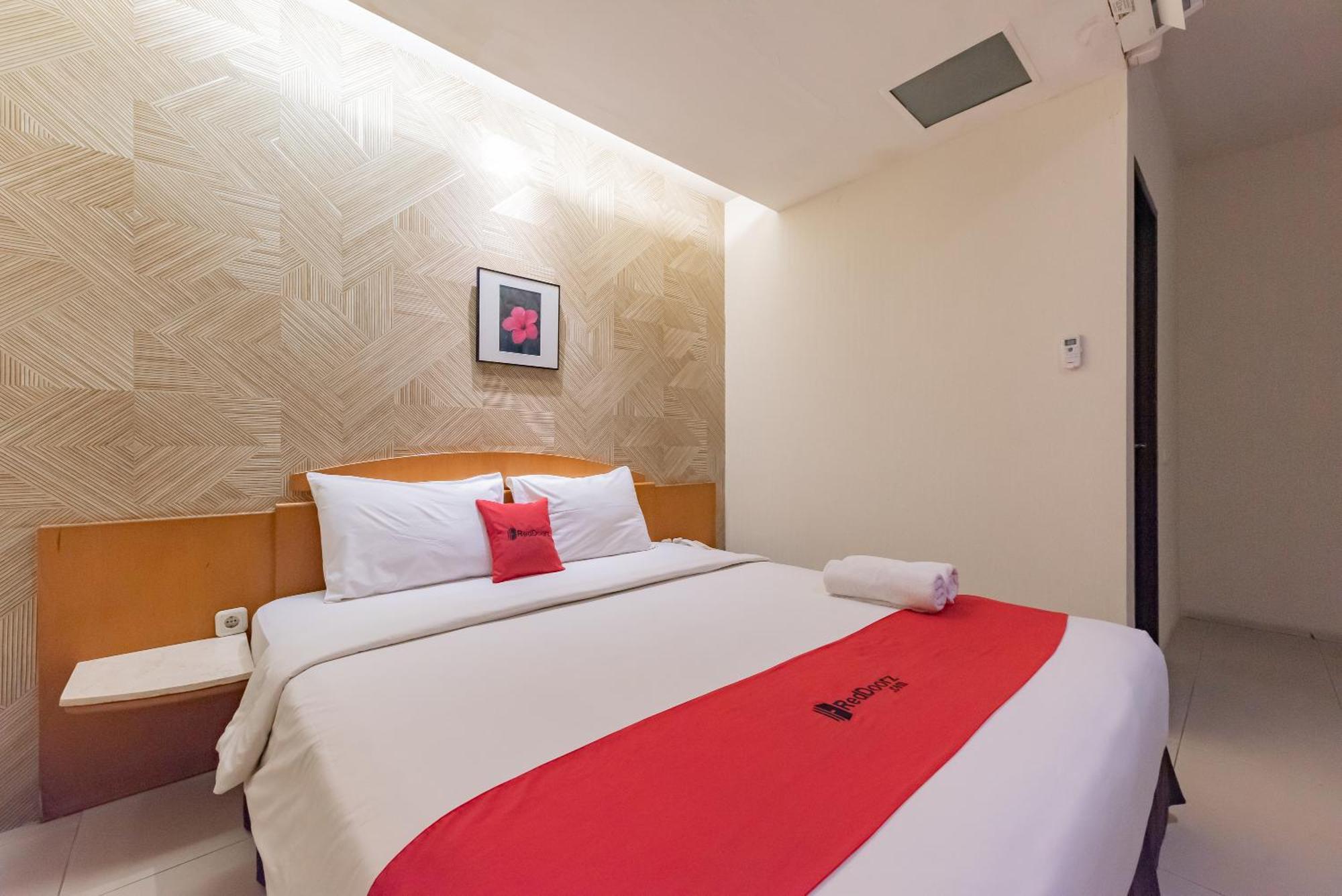 Reddoorz Plus @ Cipaganti Street 3 Бандунг Екстериор снимка