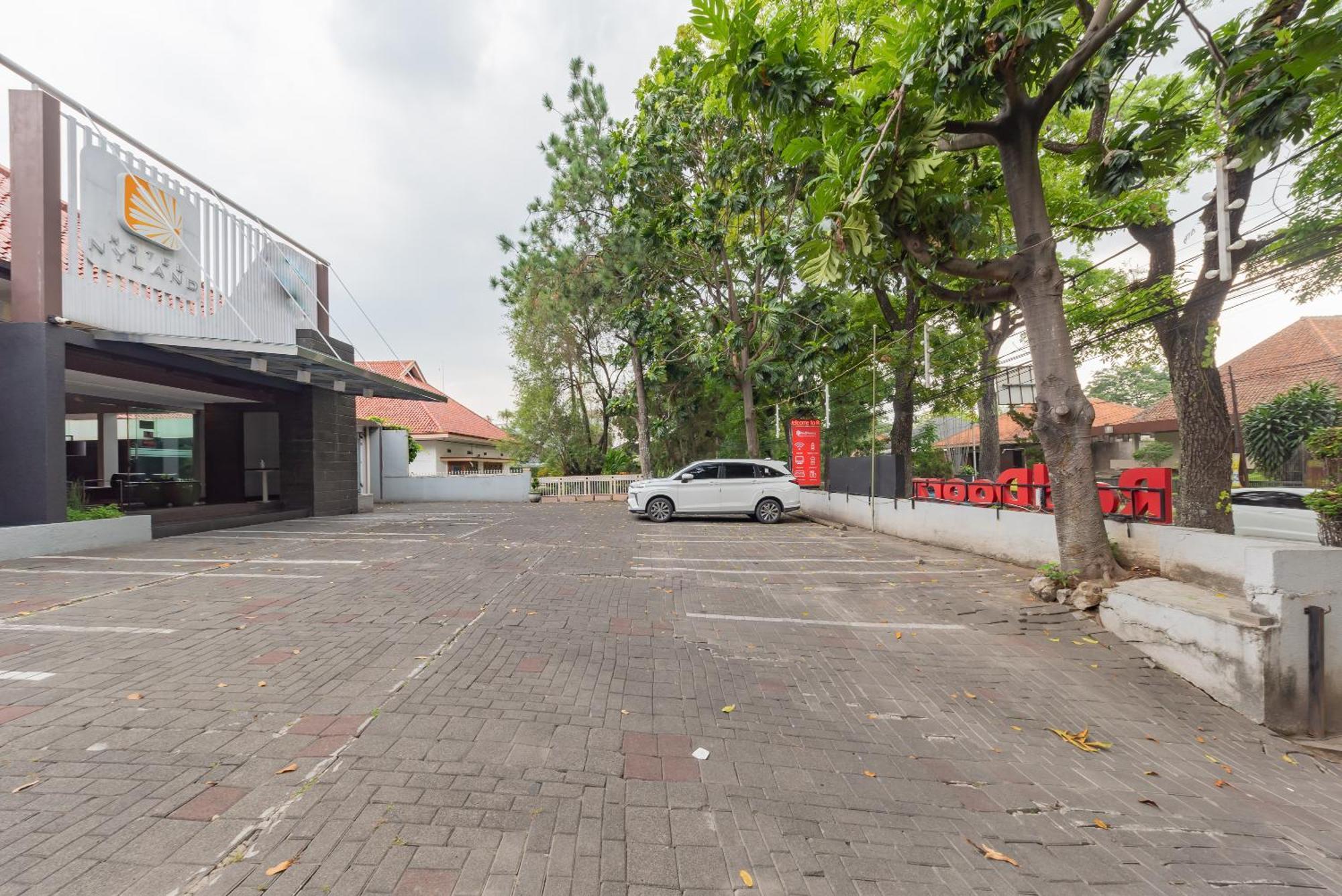 Reddoorz Plus @ Cipaganti Street 3 Бандунг Екстериор снимка
